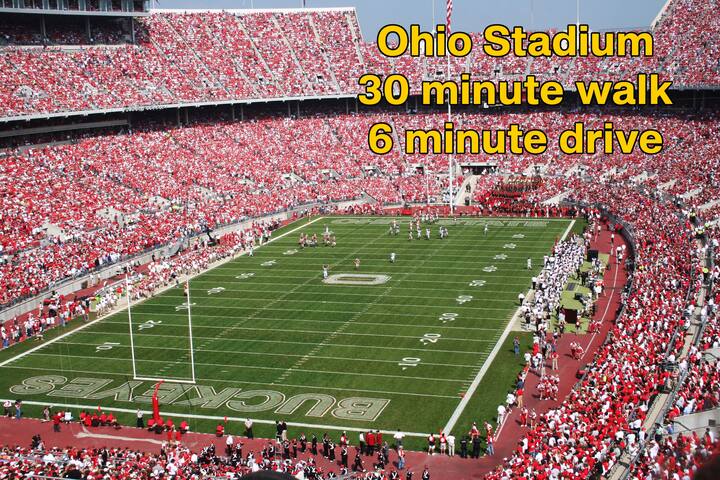 Walk to Football | Parking | Big Yard | Dogs OK! gallery image 3