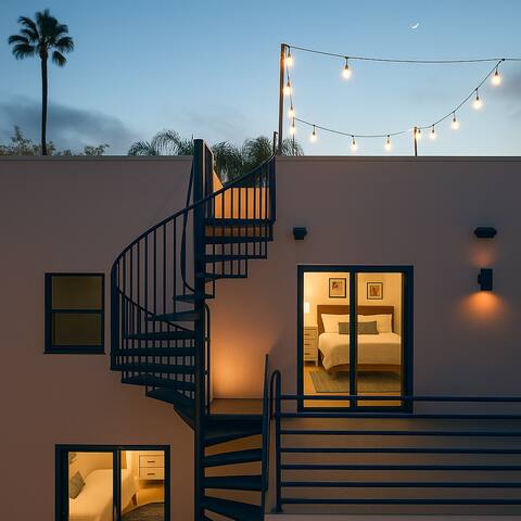 4 Miles to Uni. Studio. Home W/ Pool in Hollywood gallery image 2