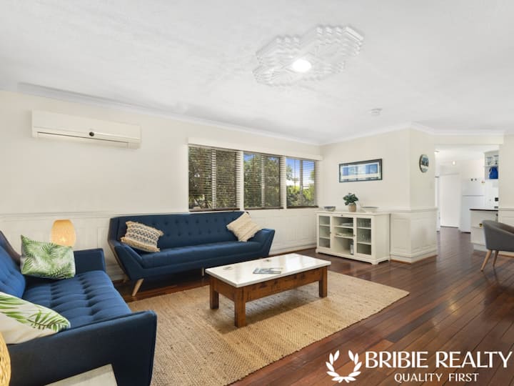 Milly's Pawfect Beach House - Bribie Island