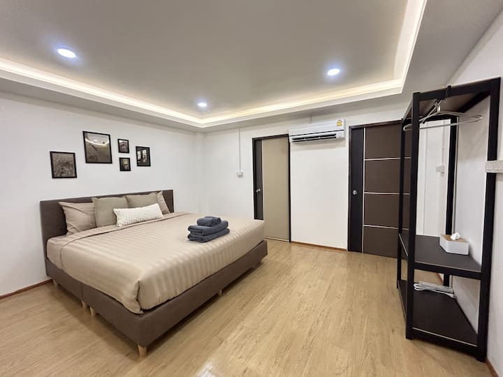 Bedroom 4: Features 1 king-size bed with quality bed sheets, an ensuite bathroom, a balcony, and a closet.