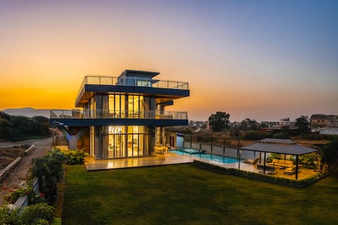 StayVista @ Seraphine – 6BHK Pool & Games