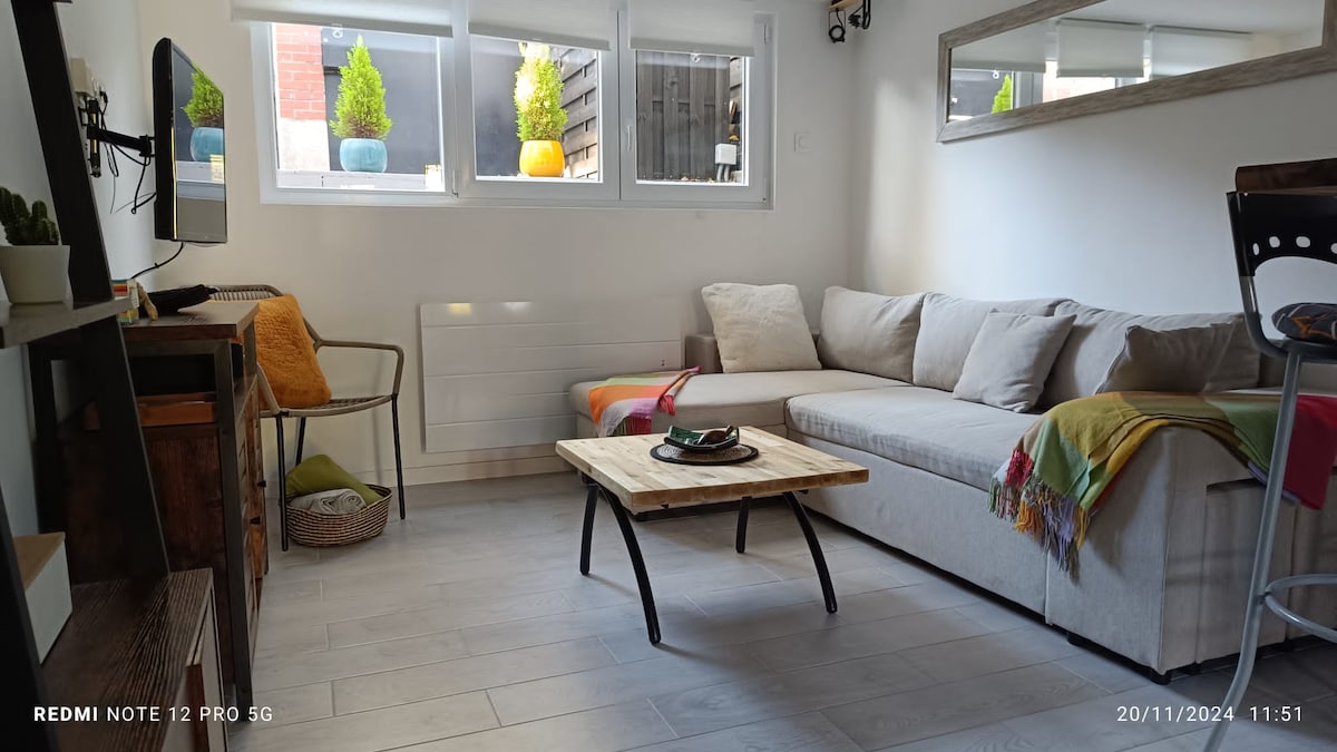 Airbnb con migliori performance: Cottage, terrace and garden a Vitry Sur Seine