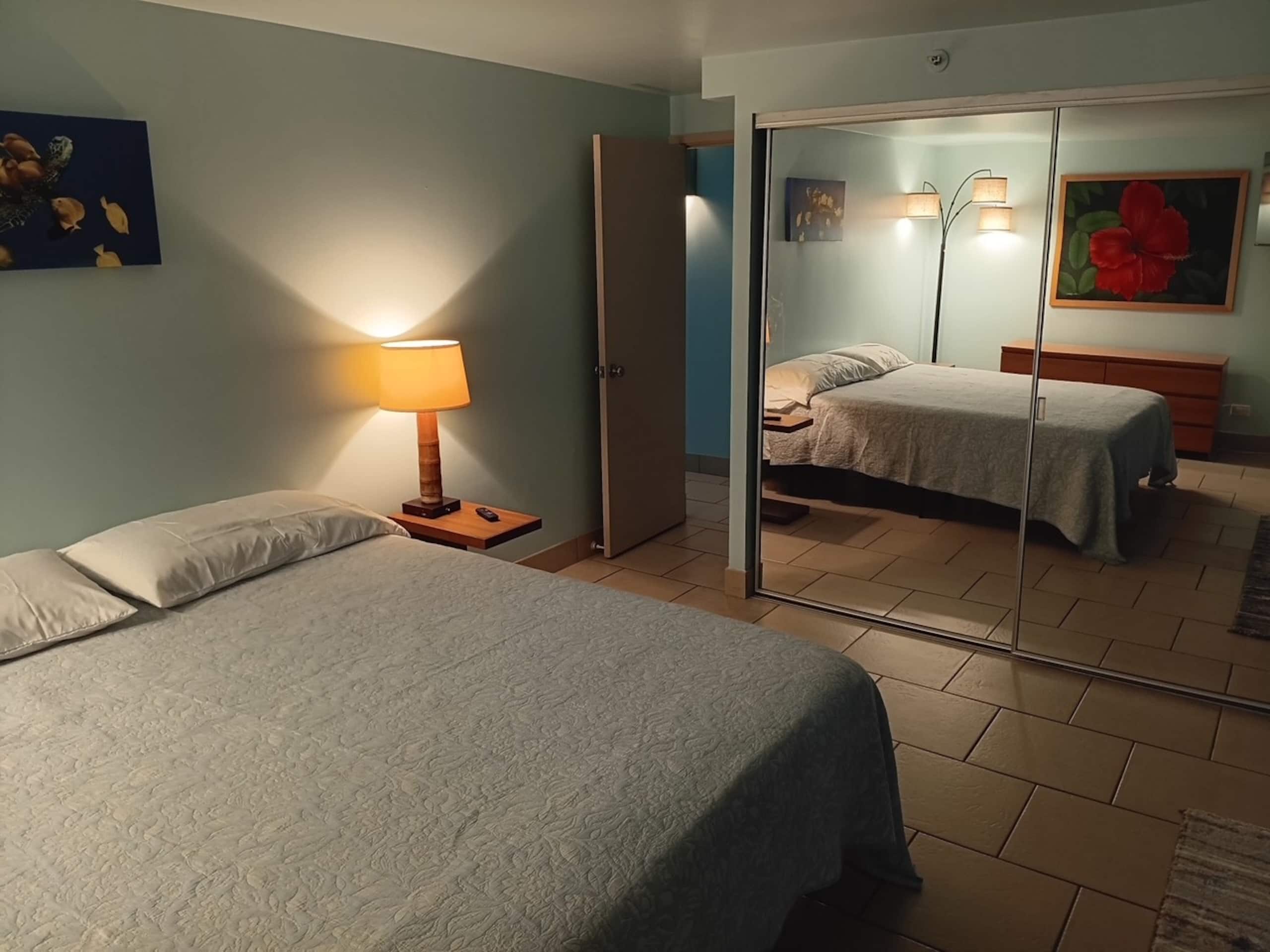 Hotel in Honolulu · ★4.53 · 3 bedrooms · 3 beds · 1 private bath - Image 3