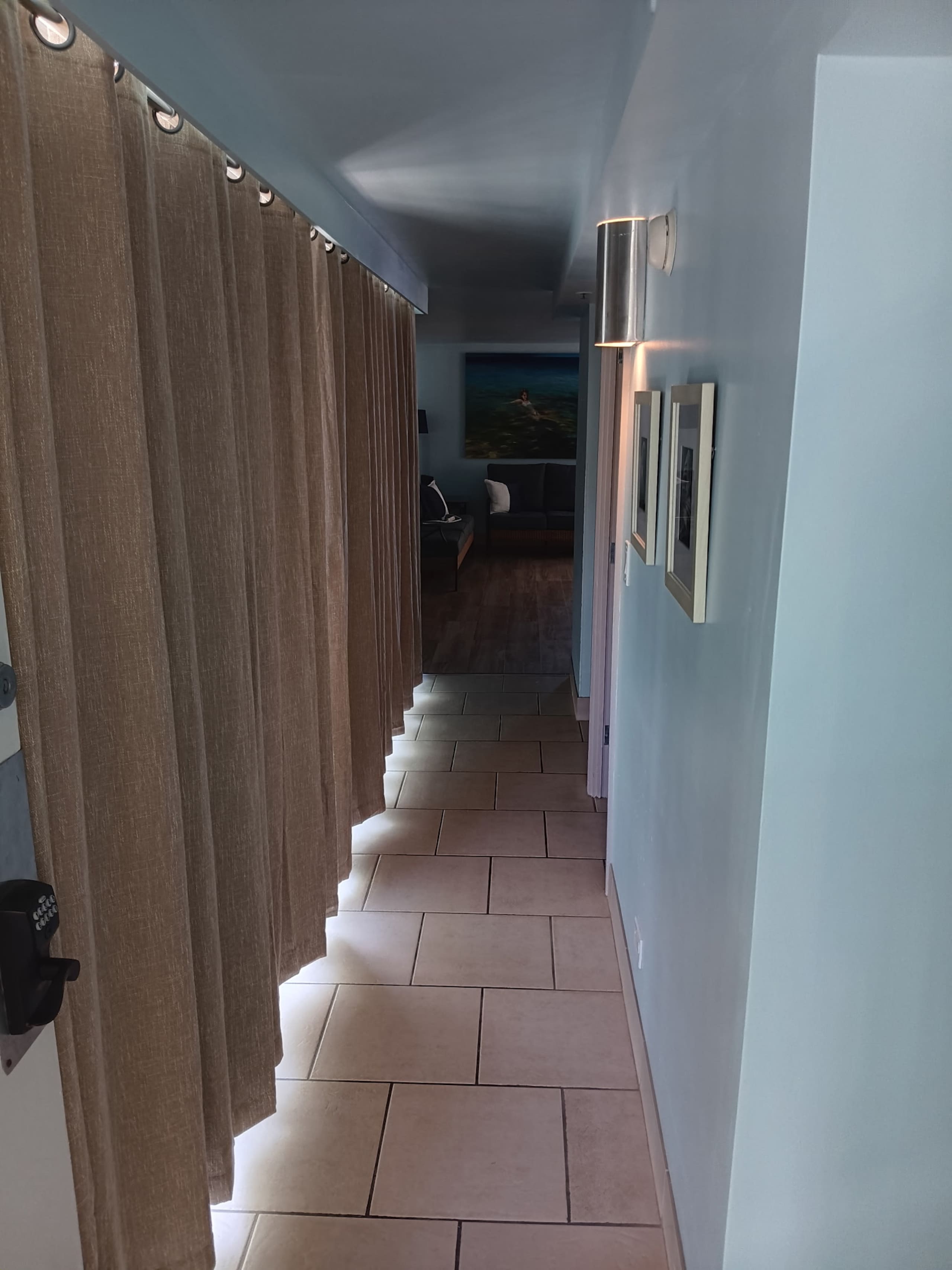 Hotel in Honolulu · ★4.53 · 3 bedrooms · 3 beds · 1 private bath - Image 16