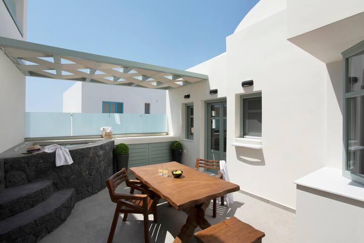NEW Katerina 3 Villas(No11,12,13) & 3Prive Jacuzzi