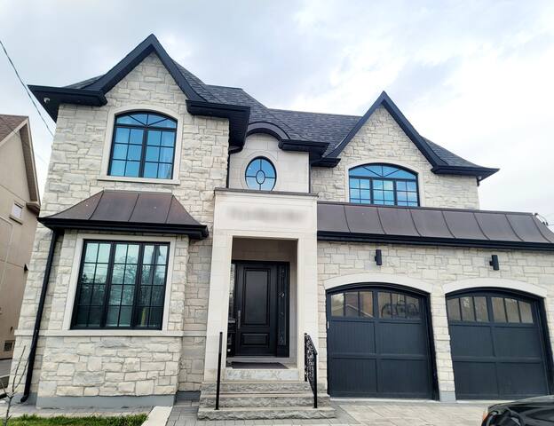 Luxe Haven Heated Pool Sauna Gym