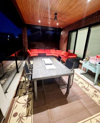 Luxe Haven Heated Pool Sauna Gym gallery image 3