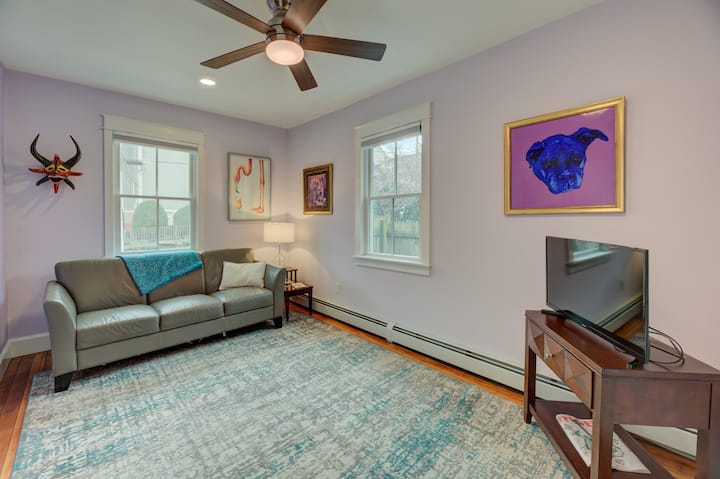 Royally Renovated In Downtown Eg - Warwick, RI