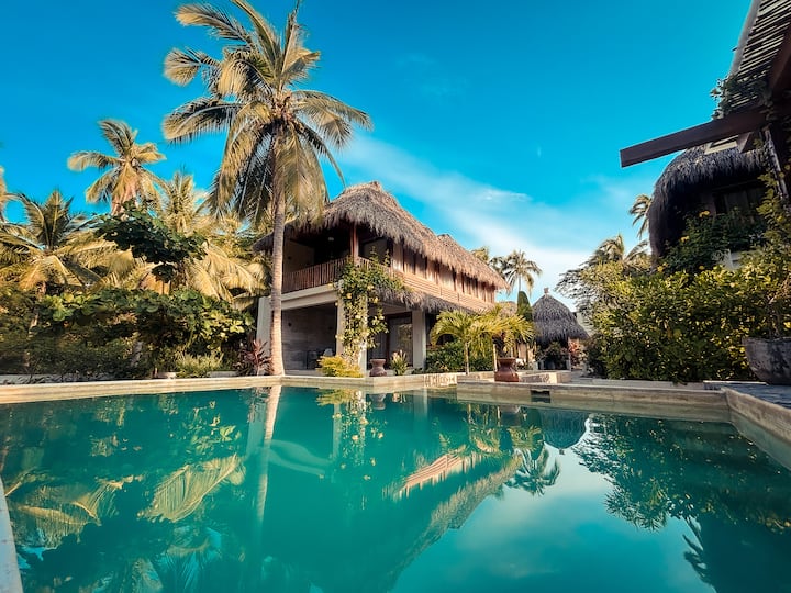 Villa Surf house 4/6 pp, 2 Rec, AC, Starlink, Pool