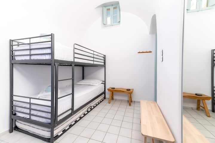 Δωμάτιο με κουκέτα — ιδανικό για οικογένειες ή μεγαλύτερες ομάδες