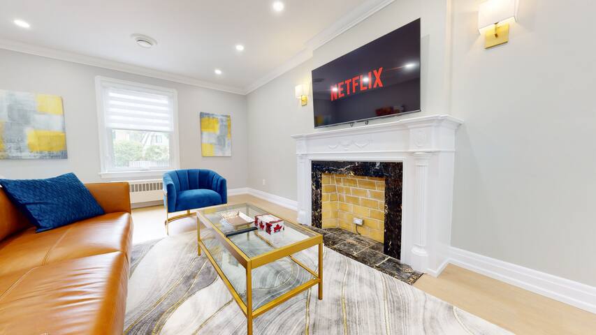 Stylish 4 Bedroom Home in AAA Location gallery image 5