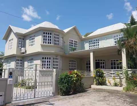 Villa Les Dauphins @ Lataniers