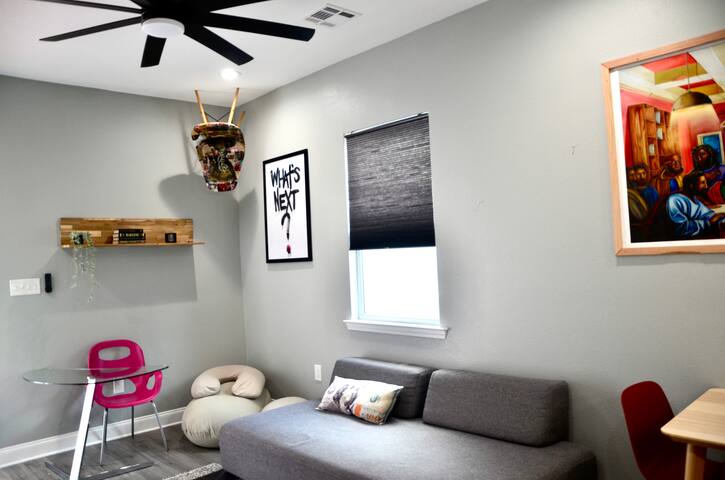 Luxurious St. Roch Art House gallery image 4