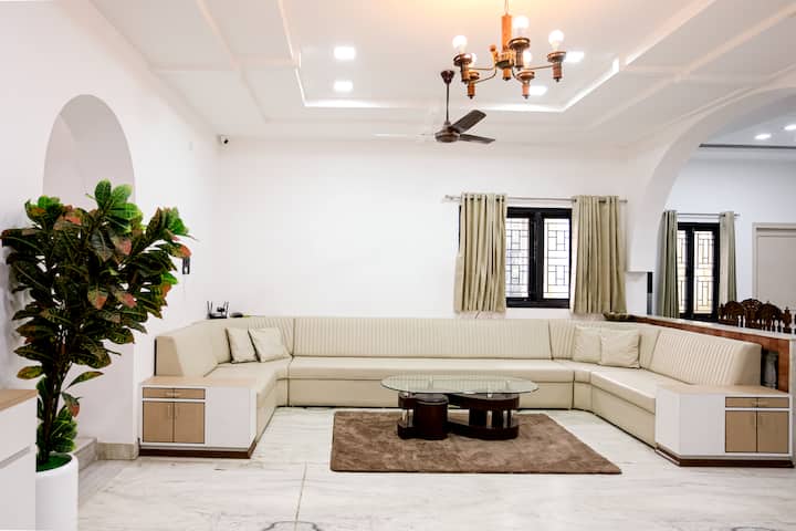 The Lavish Affair - Gujarat