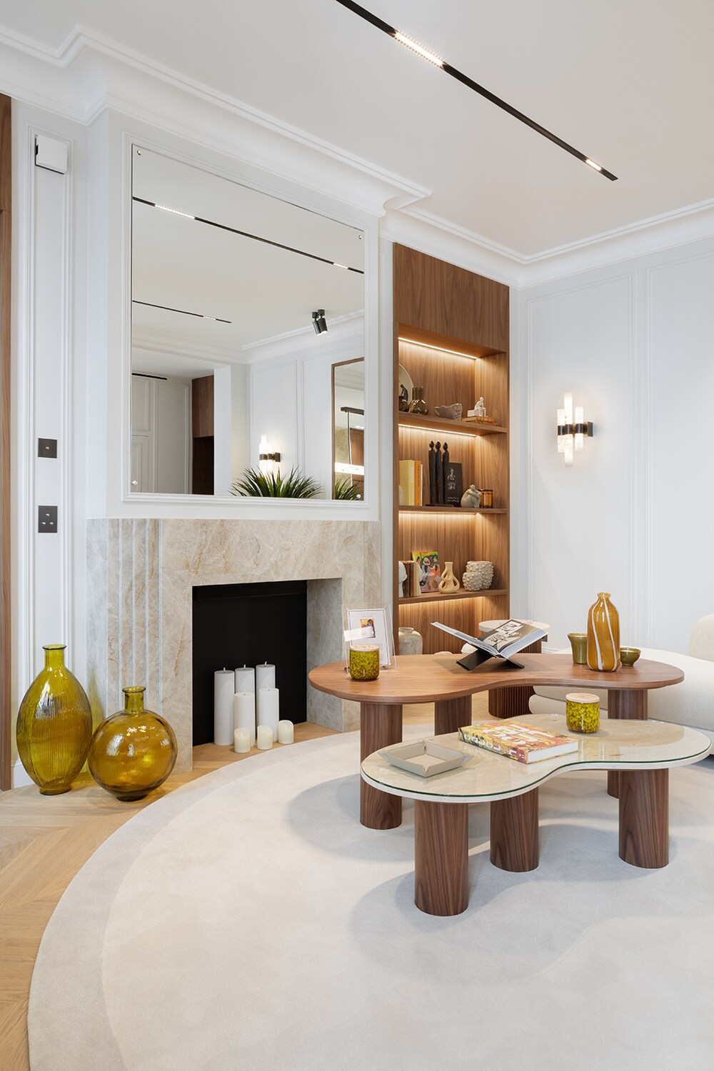 ザ・ランダー - サービス2BR/2BA - オペラII - 借りられるアパート