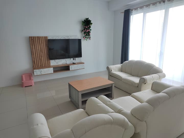 Serene Retreat. Economy. 2room/4pax; 3room/6pax - Miri