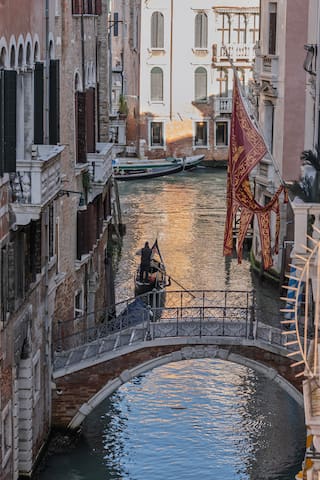 Private terrace & Canal View Rialto