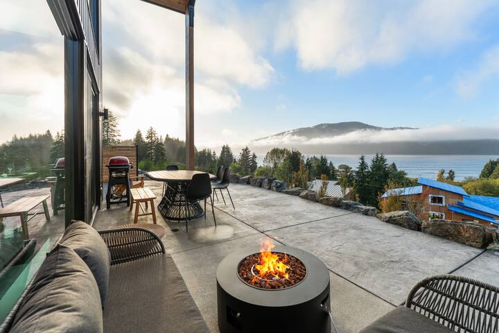 Hot Tub & Amazing Ocean View |The Simple Peak *New gallery image 3