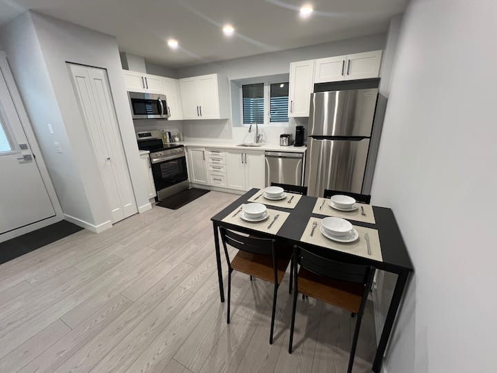 Cozy Suit With Private Entrance - Langley
