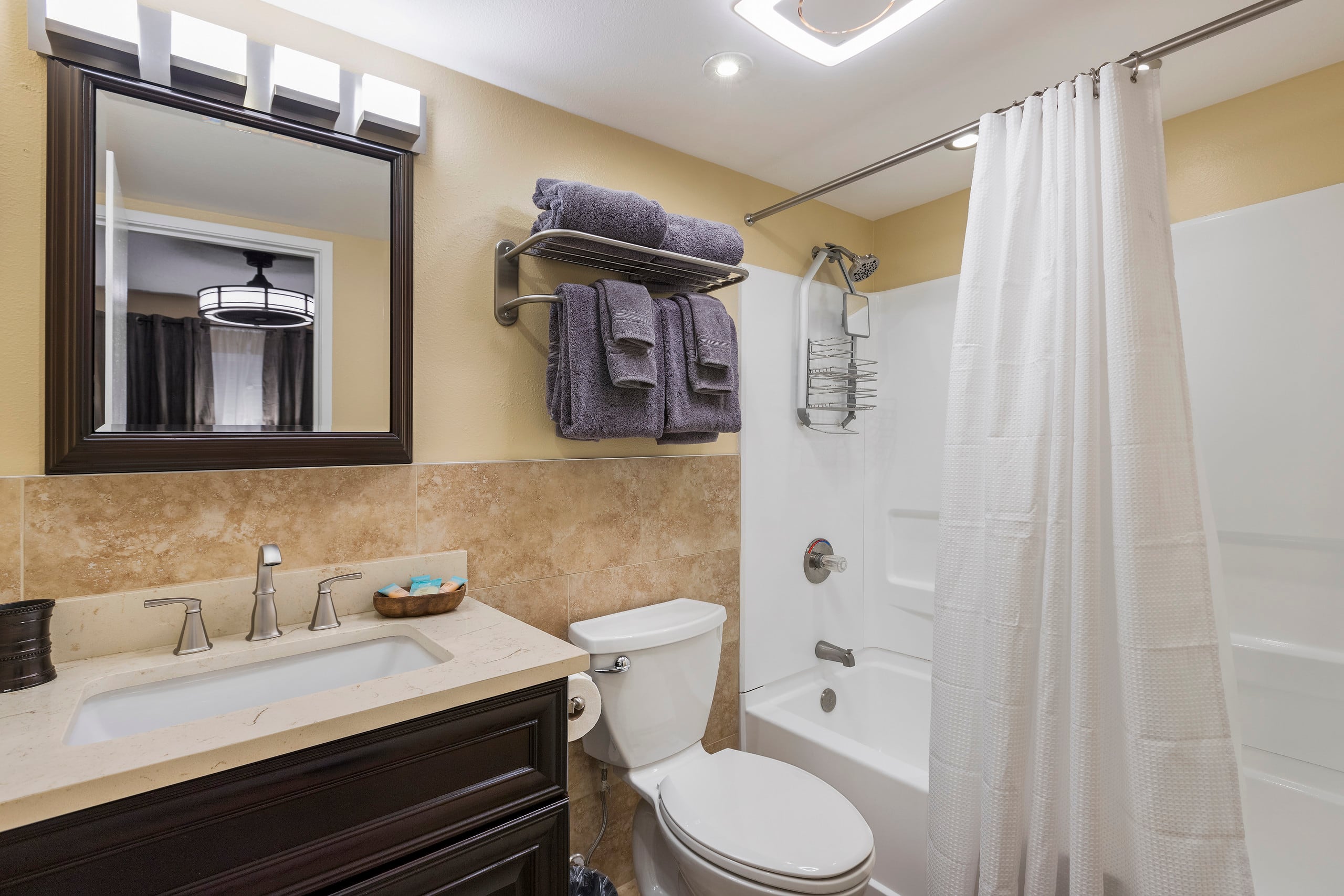 Sleeps 8 AC Beach Condo 3bdrm 3bth Kamaole Kihei - Image 24