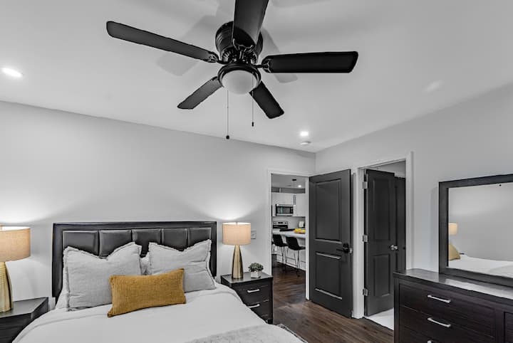 ห้องนอนใหญ่