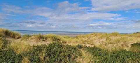 Sainte Cécile beach, Camiers. 84 m² apartment