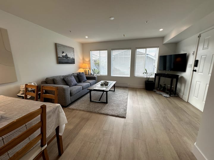 Serene & Cozy Home | Burke Mtn - Coquitlam