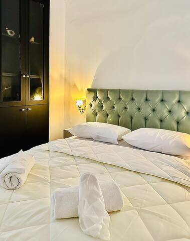 Pink Lemon 18th Century Villa gallery image 5