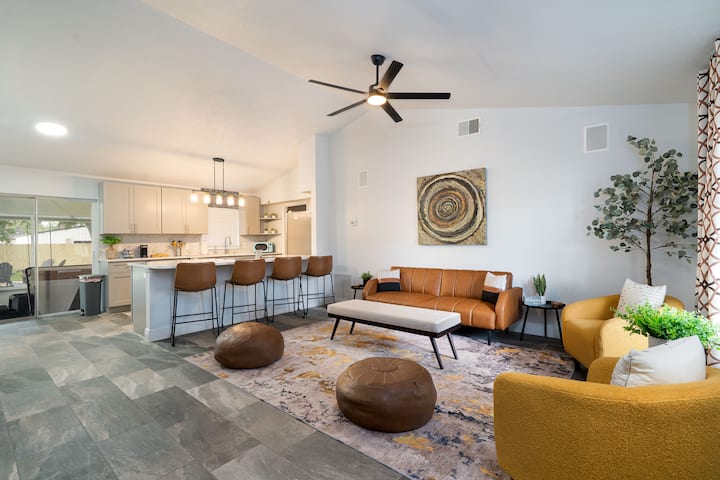 Trailhouse Retreat | Hot Tub + Firepit + Bikes - Lake Mary, FL