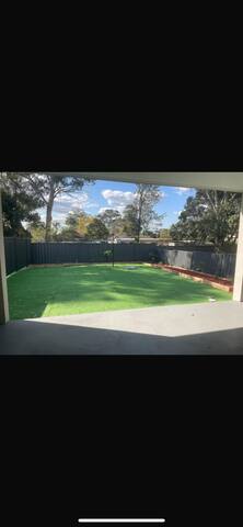 Quiet Spacious Family House Mount Druitt gallery image 2