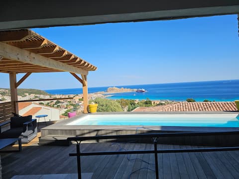 luxury rental private pool sea view