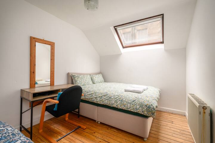 Bright 2BR City Centre Apartment gallery image 4