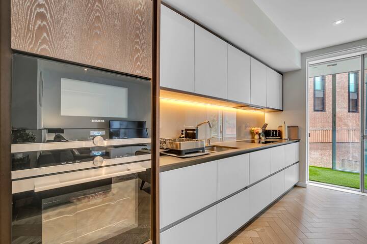 Cozy Flat | Coffee Corner & Fast WiFi Near Thames gallery image 3