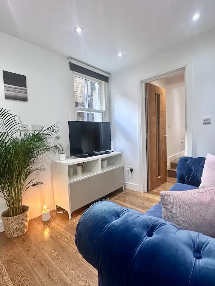 Beautiful Garden 2 Bedroom Property - 馬里波恩