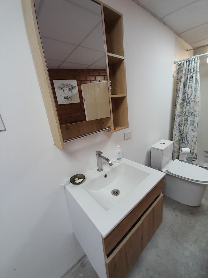 საძინებელი 4