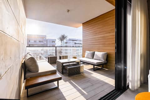 Bomb Shelter - Luxurious Central Raanana Flat