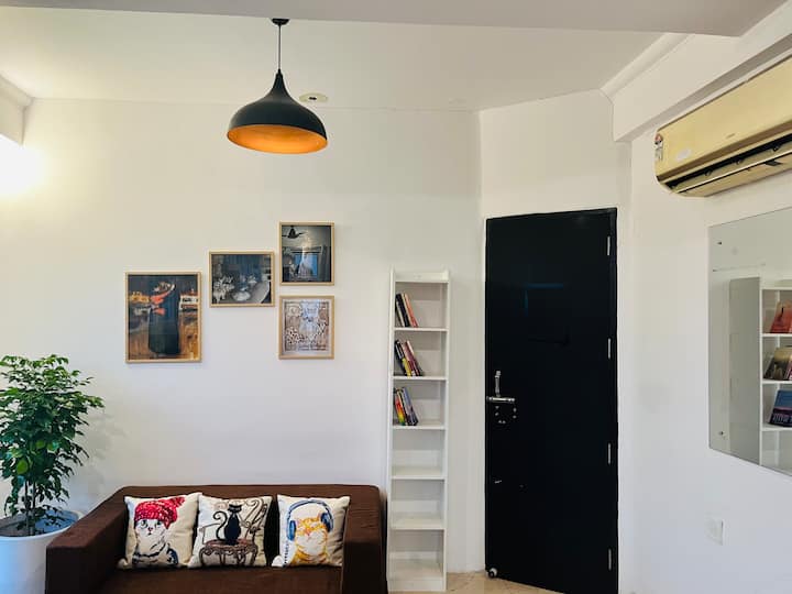 A Majestic Airy Flat With Full Kitchen| Nr Airport - Nueva Delhi