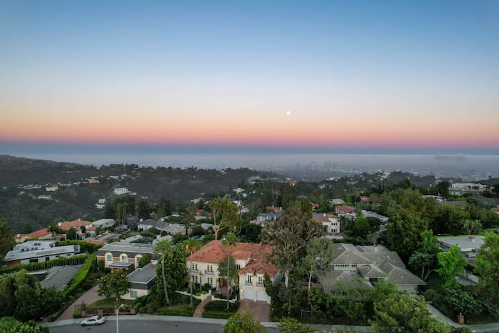Stunning Bel Air Italian Villa w/ Panoramic Views gallery image 3