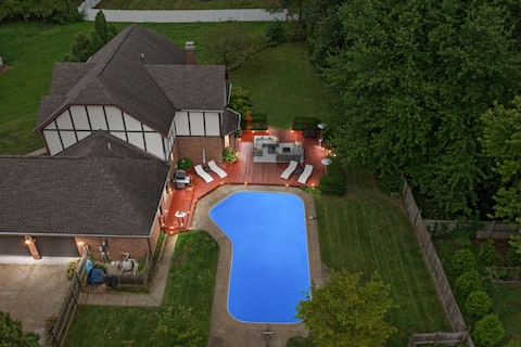 LuxeVilla: Pool, Games, Hot-Tub, Sauna, Pets ok