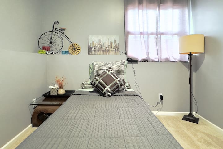 Imesasishwa 3/2025 - Chumba cha 3 cha kulala sasa kimeboreshwa kuwa kitanda aina ya Queen!