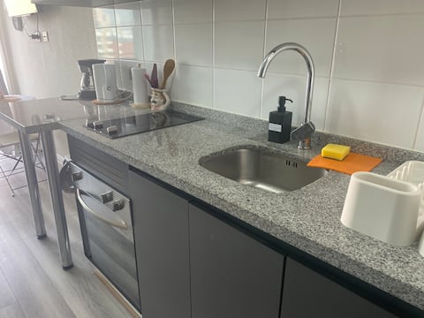 Top performing Airbnb: Urban Studio Wifi, TV, Metro, Air Conditioning in Santiago Centro