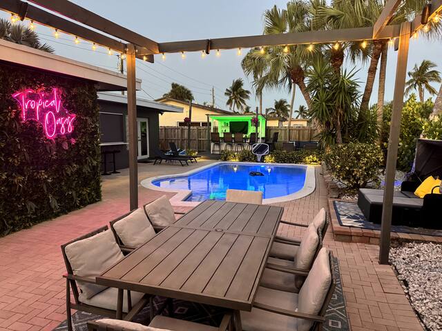 Escape to Tropical Oasis w/ Heated Pool+Cabana Bar gallery image 3