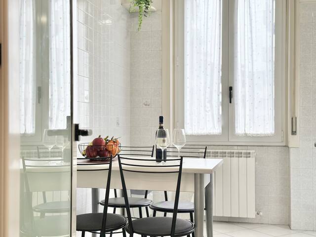 Florence Relax near the center+terrace+pvtParkin gallery image 3