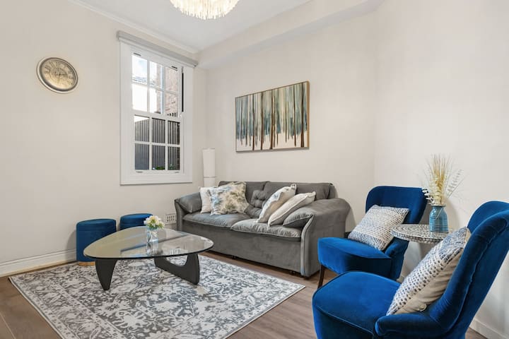 4BR Home| 3 min to BusStop| 6 min to HarbourBridge