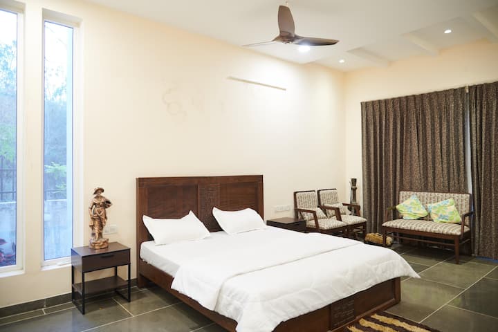 Comfortable double bed with air conditioning - bedroom 2