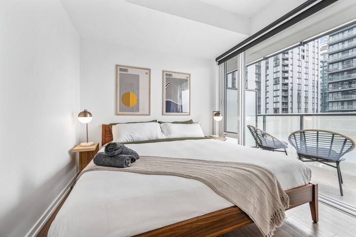 Stunning High Floor Luxury Condo w/ Gorgeous View gallery image 5