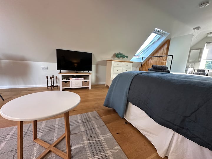 Ambienti i dhomës së gjumit