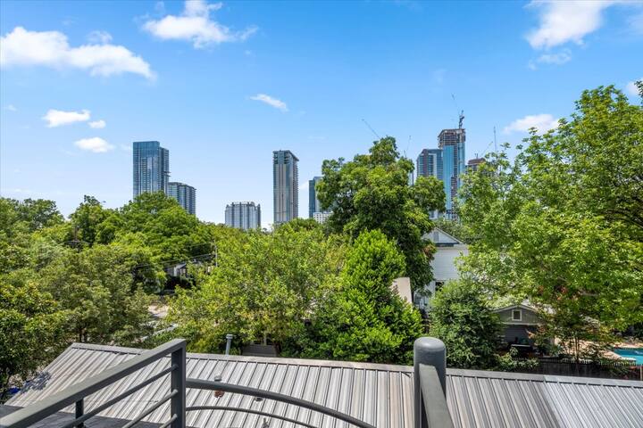 Luxurious Downtown Oasis – Lap Pool+Stunning Views gallery image 3