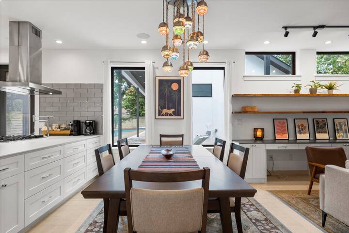 Luxurious Downtown Oasis – Lap Pool+Stunning Views gallery image 5