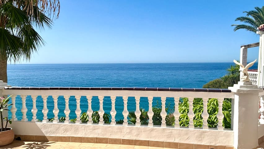 Entire home with 2 bedrooms in Nerja - Fantastic Sea Views Sun Lounge